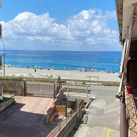 Falerna Marina Torre Lupo Fronte Mare - Da Nino Apartment *